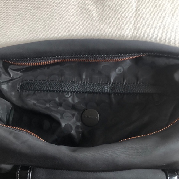 Vegan Black Mimco crossbody bag - Picture 3 of 3